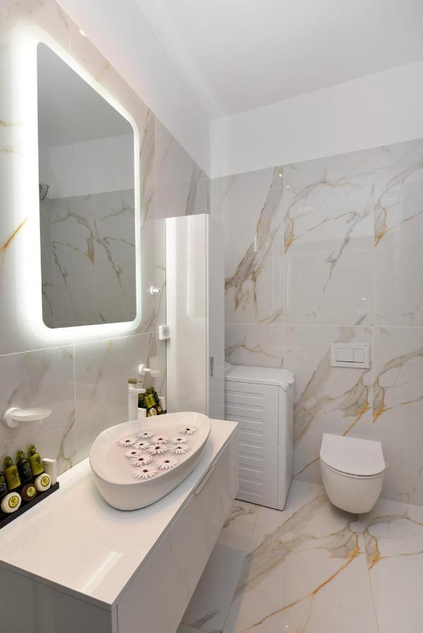 Syrene Luxury